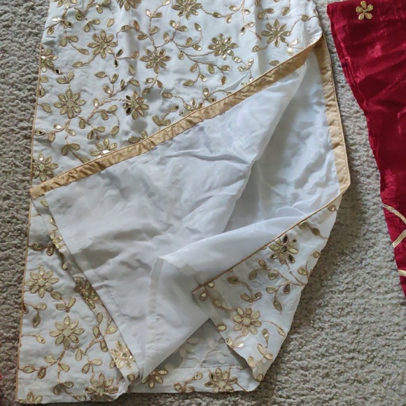 Suit - Picture 4 of 6